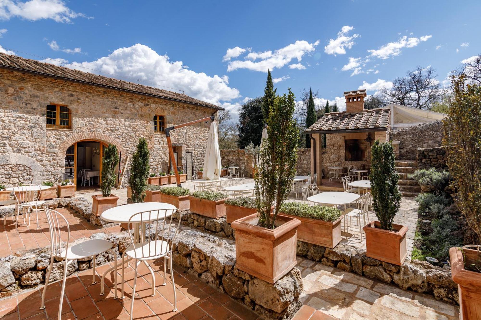 Relais La Costa Historical Residence Монтериджиони Экстерьер фото
