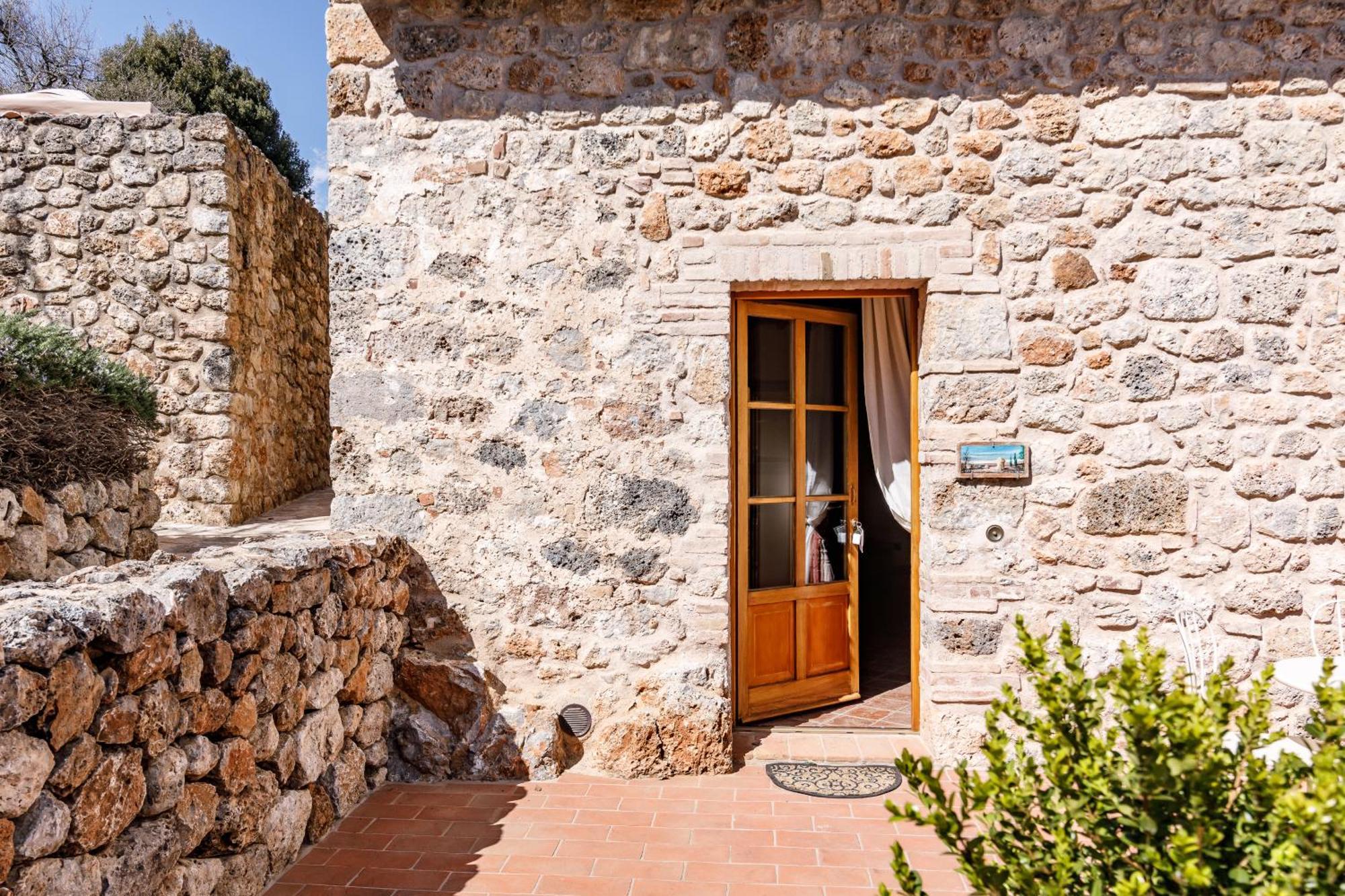 Relais La Costa Historical Residence Монтериджиони Экстерьер фото