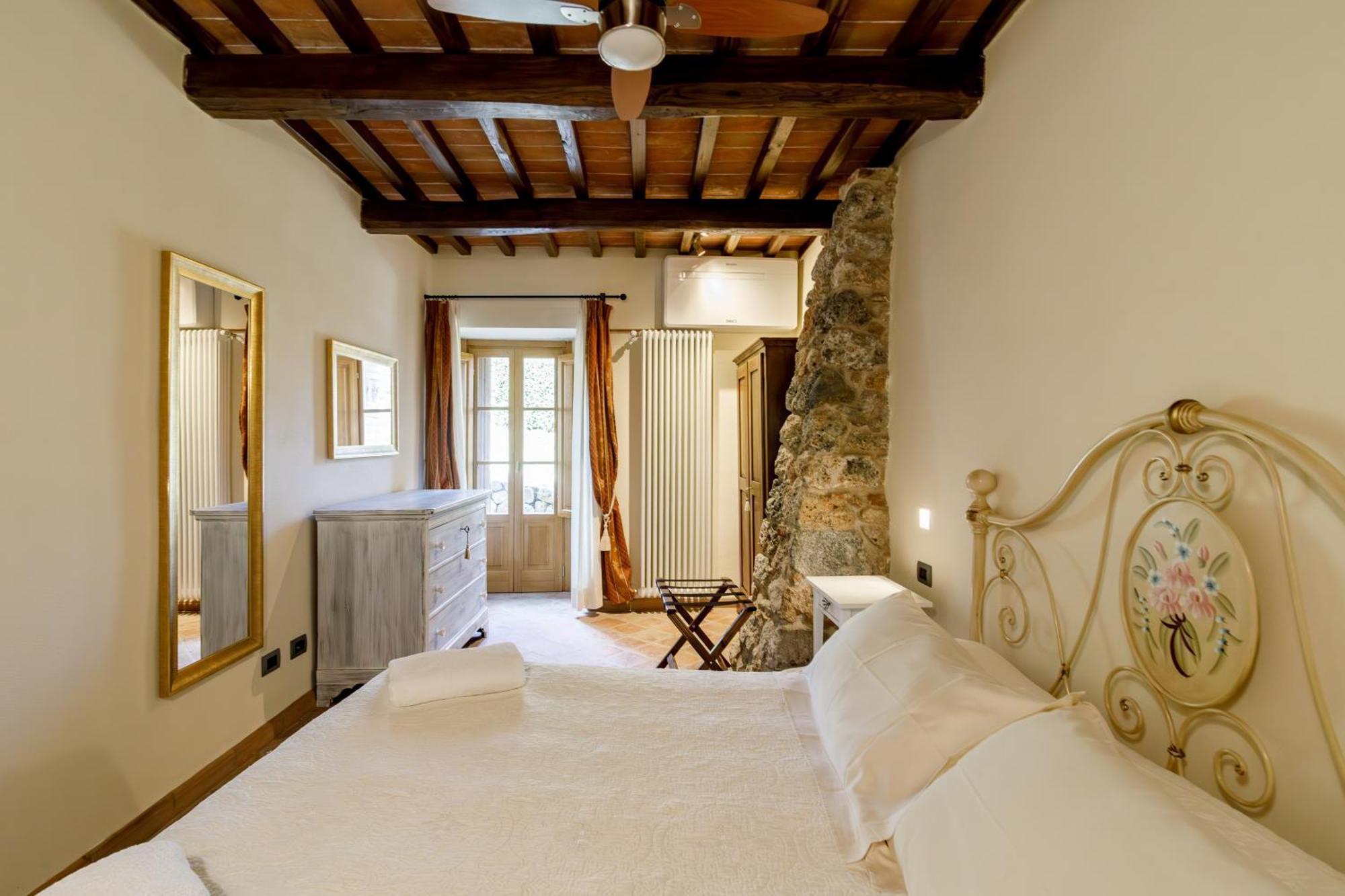 Relais La Costa Historical Residence Монтериджиони Экстерьер фото